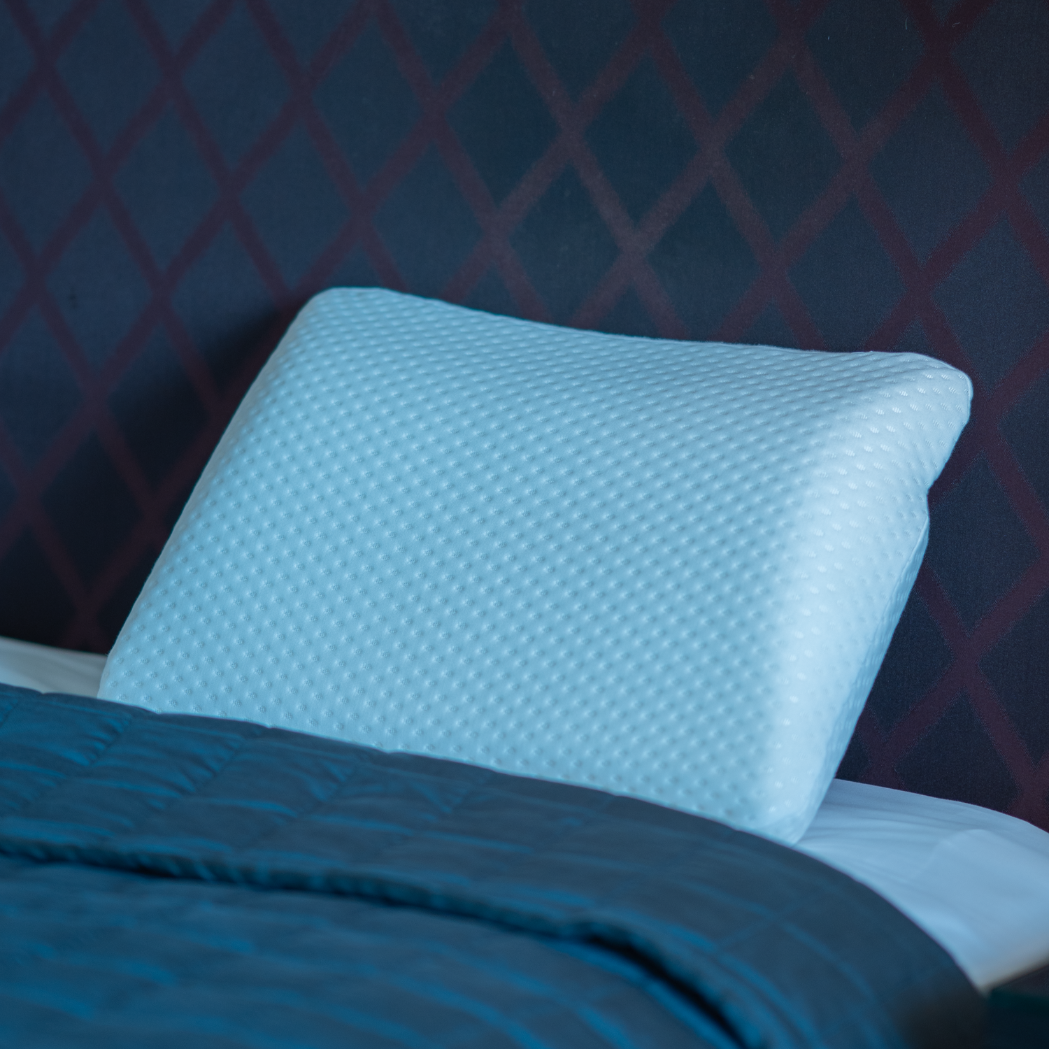 AIWO Pillow